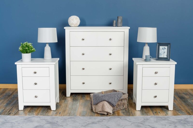 Ninaka Soft White 4-Drawer Chest of Drawers – Clearance - Image 4