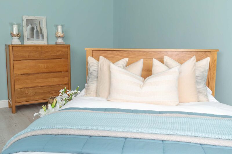 Ninaka Solid Natural Oak Bed Frame – Multiple Sizes, B Grade - Image 4