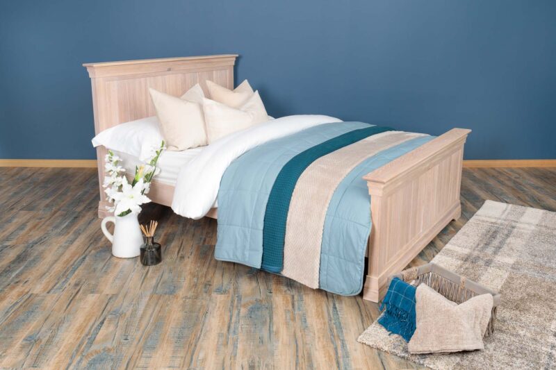 Ninaka White Washed Solid Oak Bed Frame – 6ft Super King, B Grade