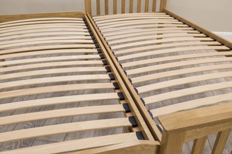Ninaka Solid Oak Guest Bed – 3ft Single, B Grade (Mixed Spindles) - Image 17