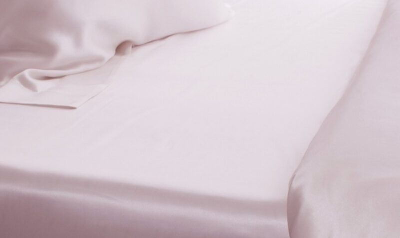 Ninaka Silk Pillowcase – Soft, Smooth & Hypoallergenic - Image 6